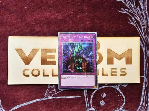Bottomless trap hole - (m/nm),